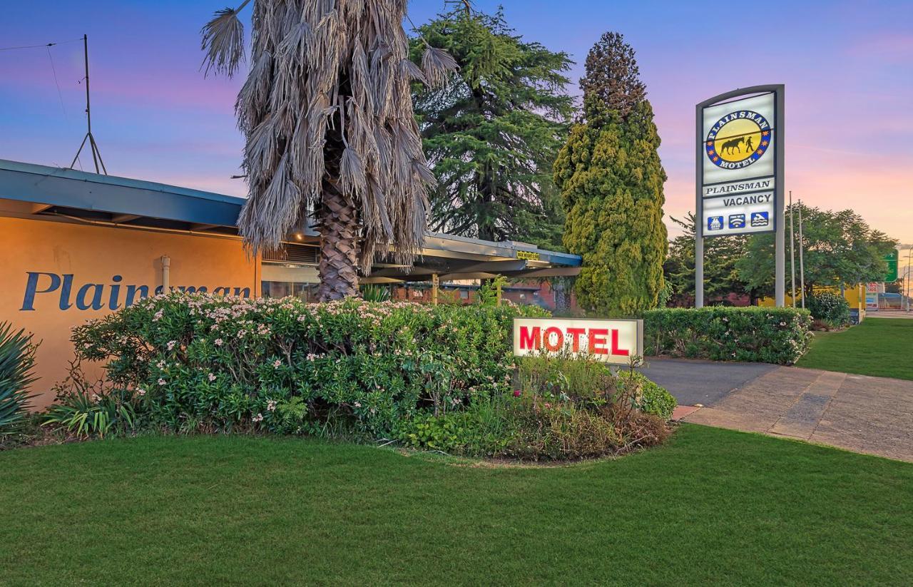 Plainsman Motel Forbes Bagian luar foto
