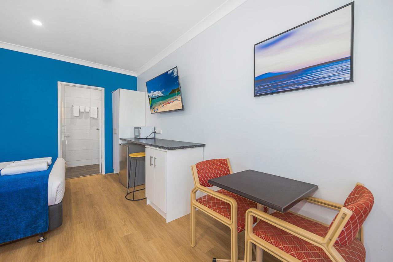 Plainsman Motel Forbes Bagian luar foto