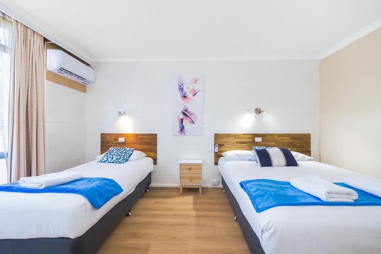 Plainsman Motel Forbes Bagian luar foto