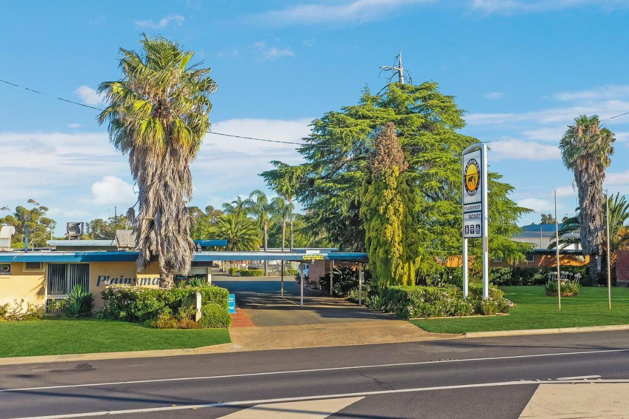 Plainsman Motel Forbes Bagian luar foto