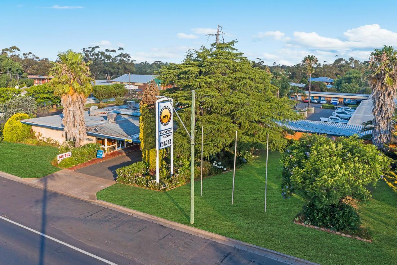 Plainsman Motel Forbes Bagian luar foto