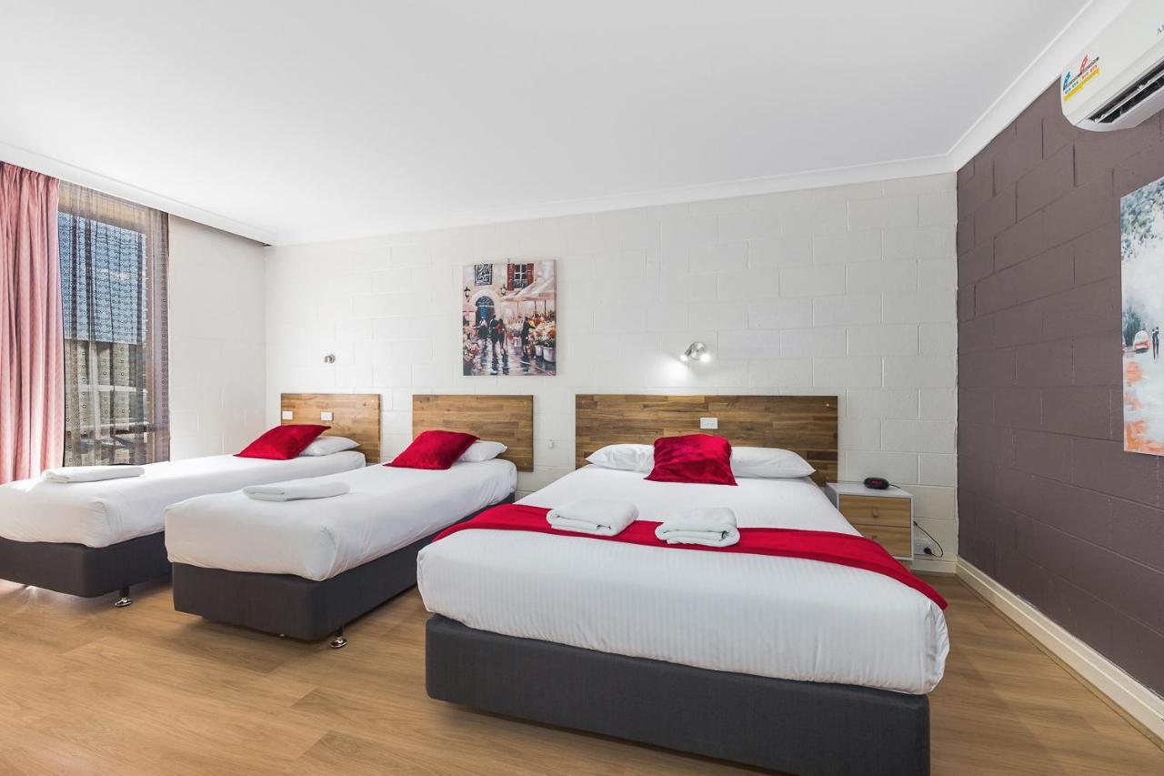Plainsman Motel Forbes Bagian luar foto