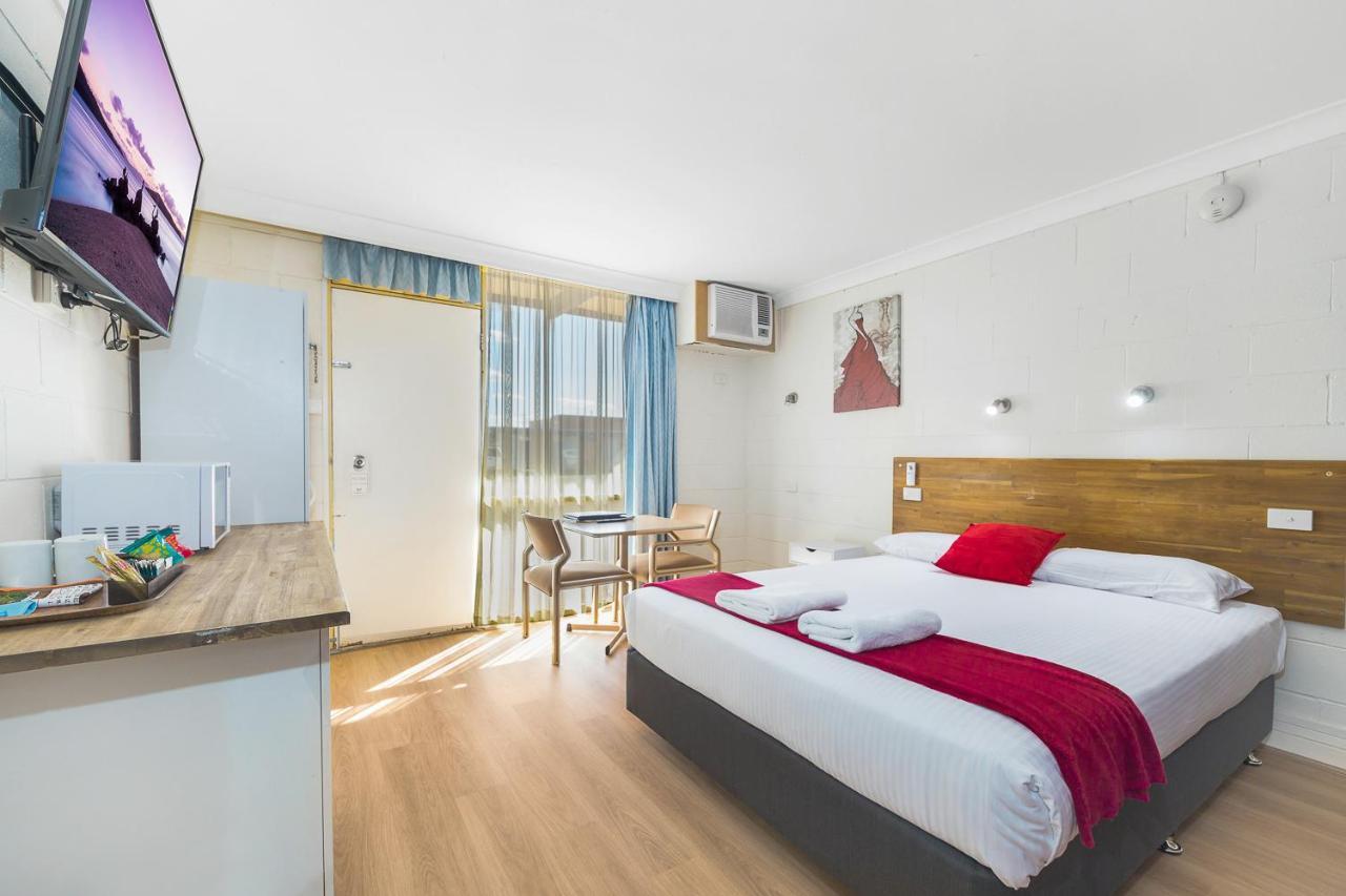 Plainsman Motel Forbes Bagian luar foto