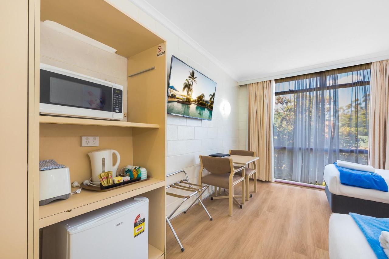 Plainsman Motel Forbes Bagian luar foto